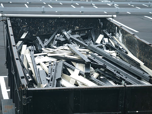 container-scarrabili-per-raccolta-metalli